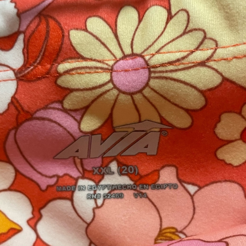 New Avia Fashion Bold Floral Print Capri Length Legging Recycled Poly XXL 20 - Picture 7 of 12